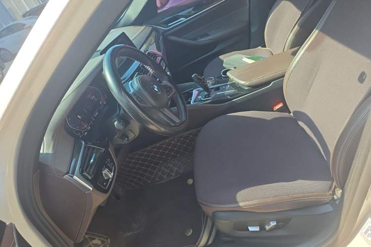 Used BMW 5 Series 2020 525Li M Sport Package Left Front Seat