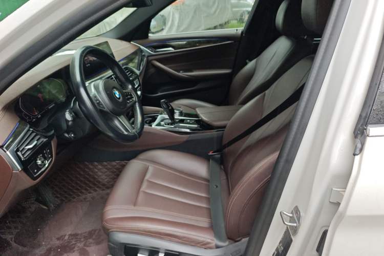 Used BMW 5 Series 2020 525Li M Sport Package Left Front Seat