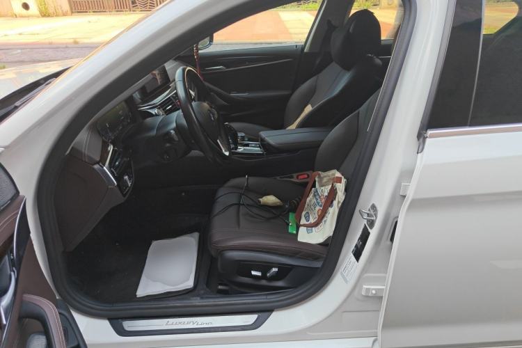 Used BMW 5 Series 2020 525Li Luxury Package Left Front Seat