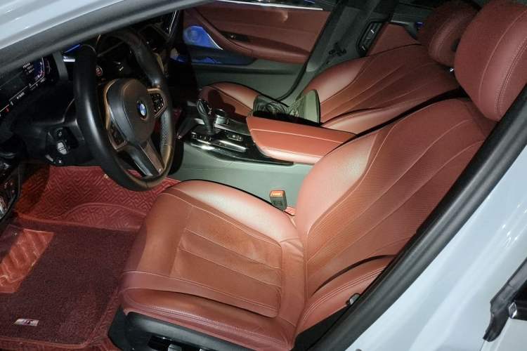 Used BMW 5 Series 2020 530Li Luxury Edition M Sport Package Left Front Seat