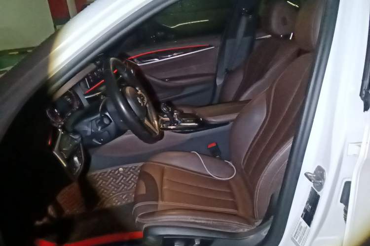 Used BMW 5 Series 2020 525Li M Sport Package Left Front Seat