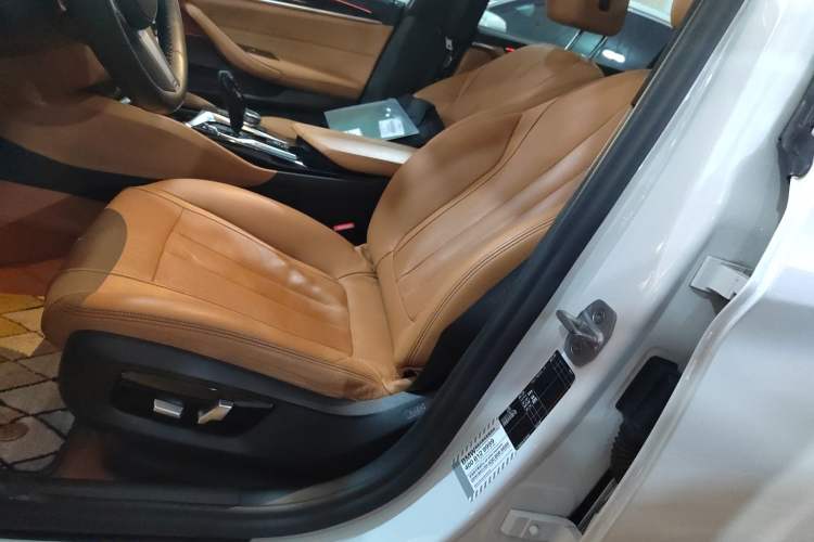 Used BMW 5 Series 2020 530Li Luxury Edition M Sport Package Left Front Seat