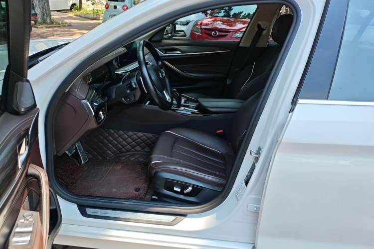 Used BMW 5 Series 2020 530Li Leading Edition Luxury Package Left Front Seat