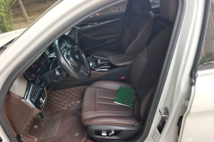 Used BMW 5 Series 2020 525Li M Sport Package Left Front Seat