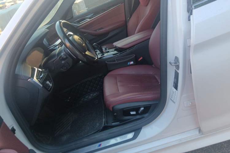 Used BMW 5 Series 2020 530Li Luxury Edition M Sport Package Left Front Seat