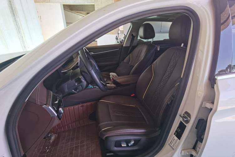 Used BMW 5 Series 2020 530Li Leading Edition Luxury Package Left Front Seat