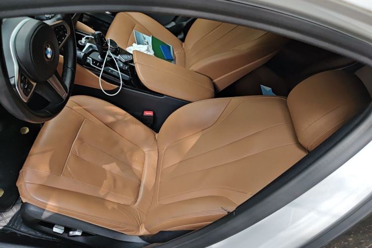 Used BMW 5 Series 2020 530Li Luxury Edition M Sport Package Left Front Seat