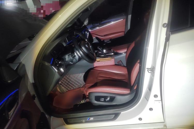 Used BMW 5 Series 2020 530Li Luxury Edition M Sport Package Left Front Seat