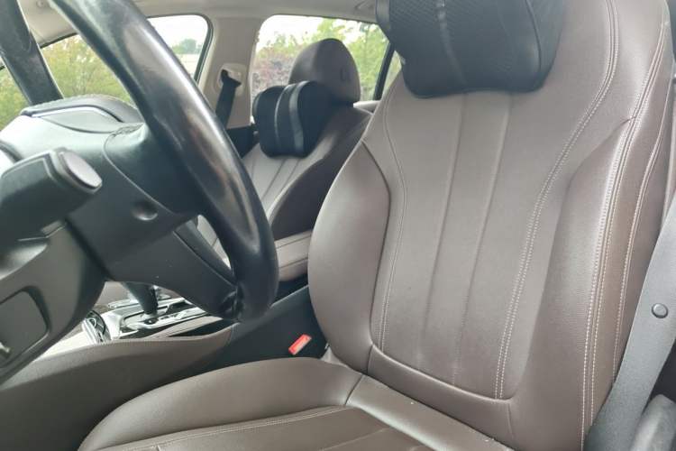 Used BMW 5 Series 2020 525Li Luxury Package Left Front Seat