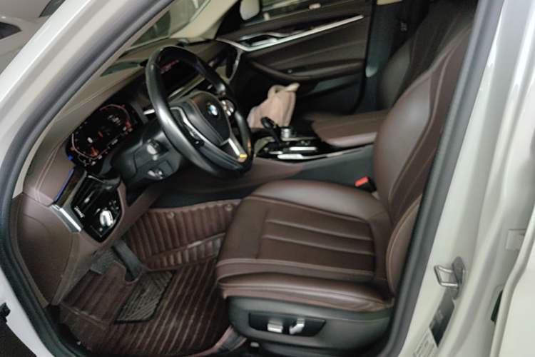 Used BMW 5 Series 2020 525Li Luxury Package Left Front Seat