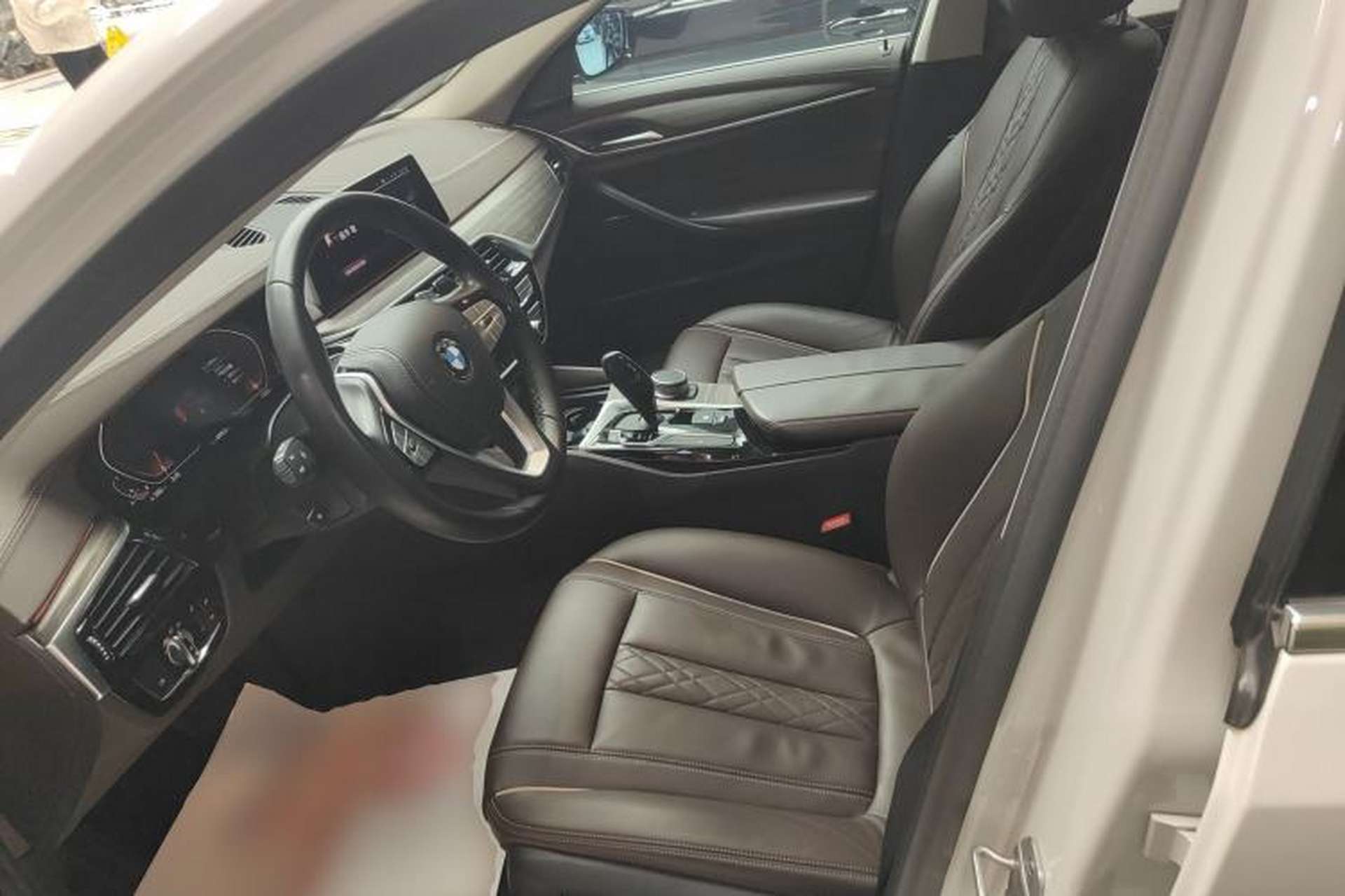 Used BMW 5 Series 2020 530Li Leading Edition Luxury Package Left Front Seat