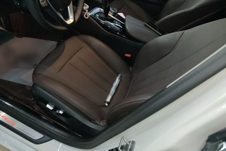 Used BMW 5 Series 2020 525Li Luxury Package Left Front Seat