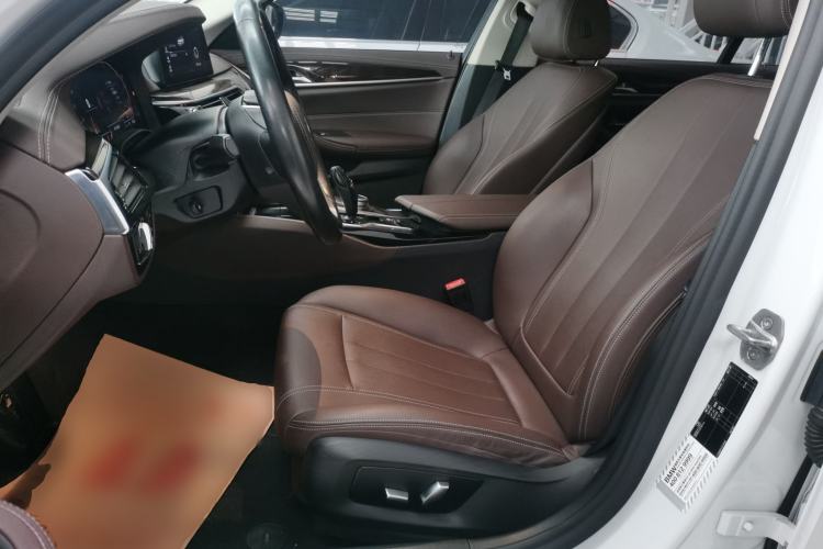Used BMW 5 Series 2020 525Li Luxury Package Left Front Seat