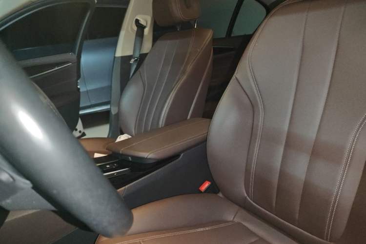 Used BMW 5 Series 2020 525Li Luxury Package Left Front Seat