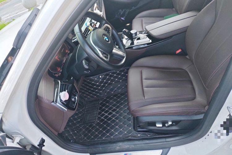 Used BMW 5 Series 2020 525Li M Sport Package Left Front Seat