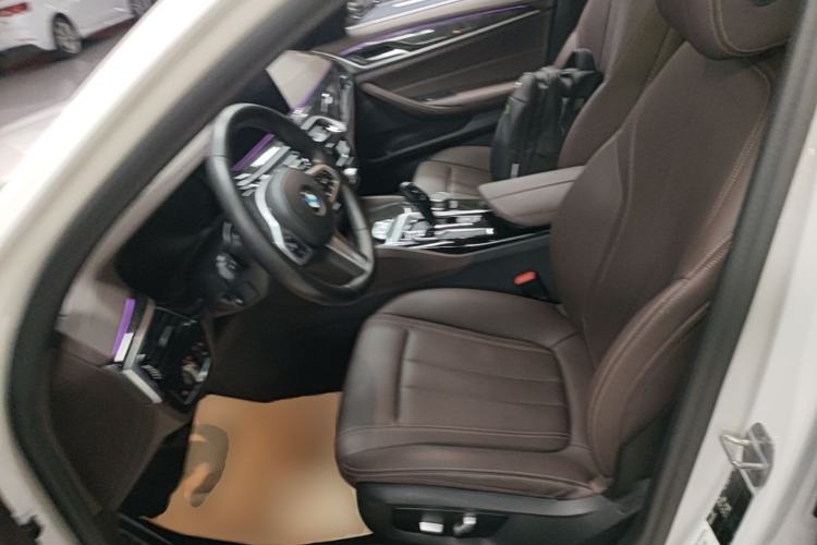 Used BMW 5 Series 2020 525Li M Sport Package Left Front Seat