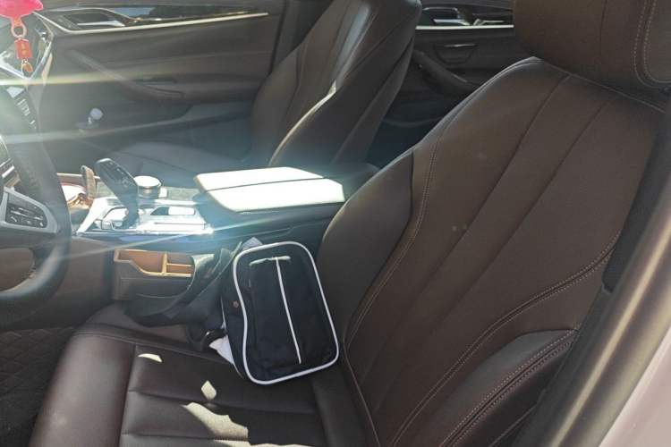 Used BMW 5 Series 2020 525Li M Sport Package Left Front Seat