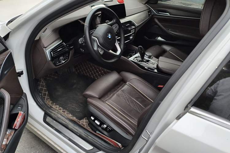 Used BMW 5 Series 2020 530Li Luxury Edition Premium Package Left Front Seat