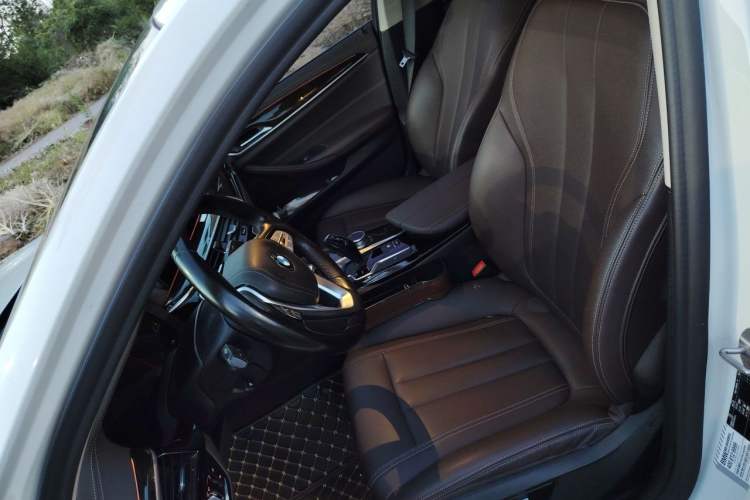 Used BMW 5 Series 2020 525Li Luxury Package Left Front Seat