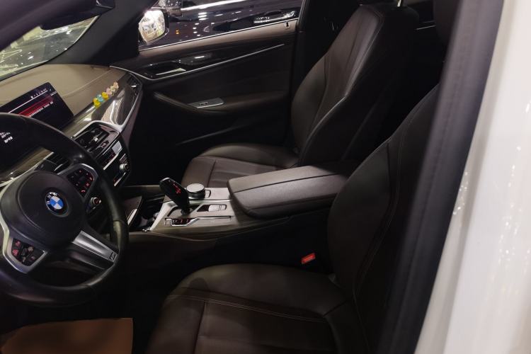 Used BMW 5 Series 2020 525Li M Sport Package Left Front Seat