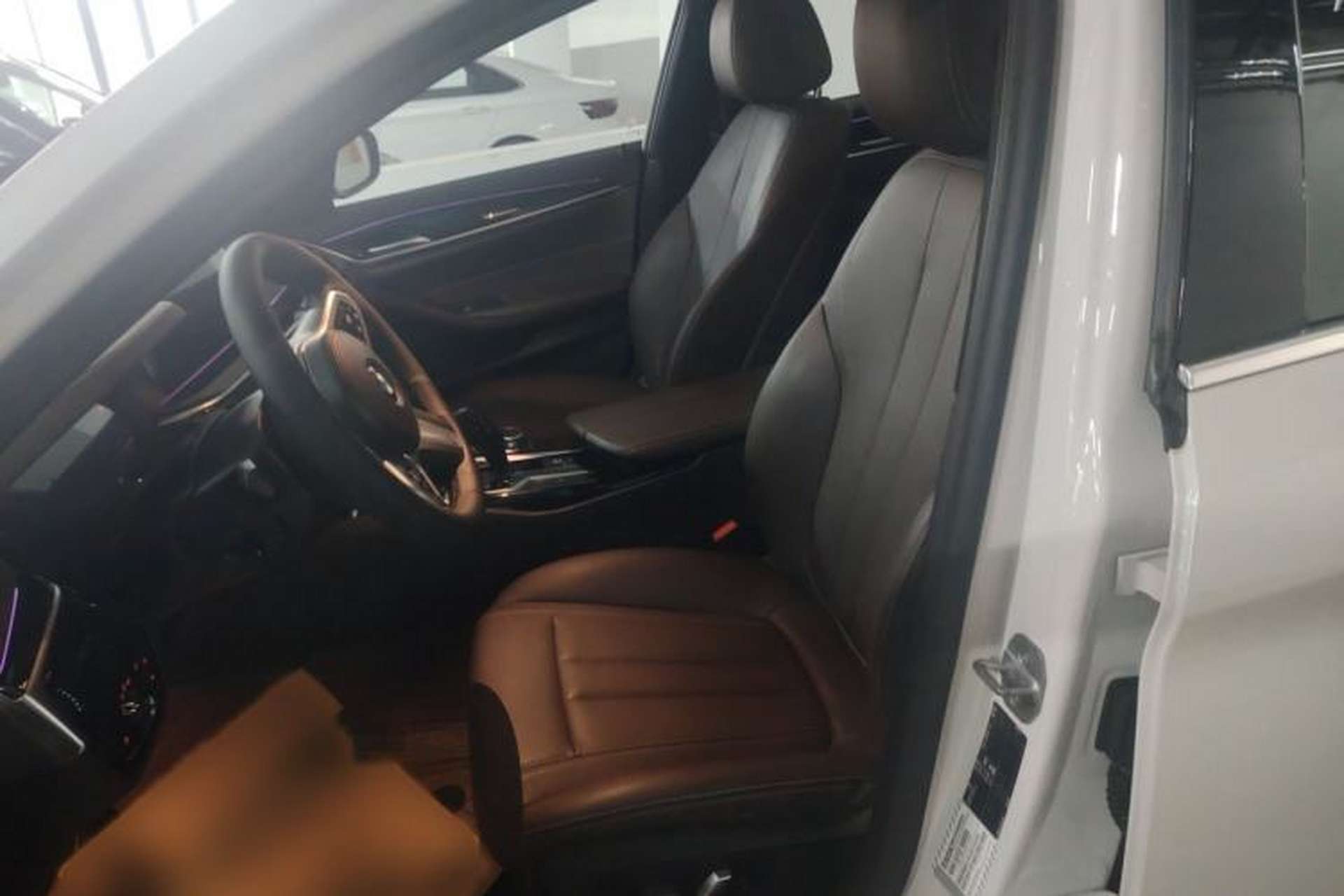 Used BMW 5 Series 2020 525Li M Sport Package Left Front Seat