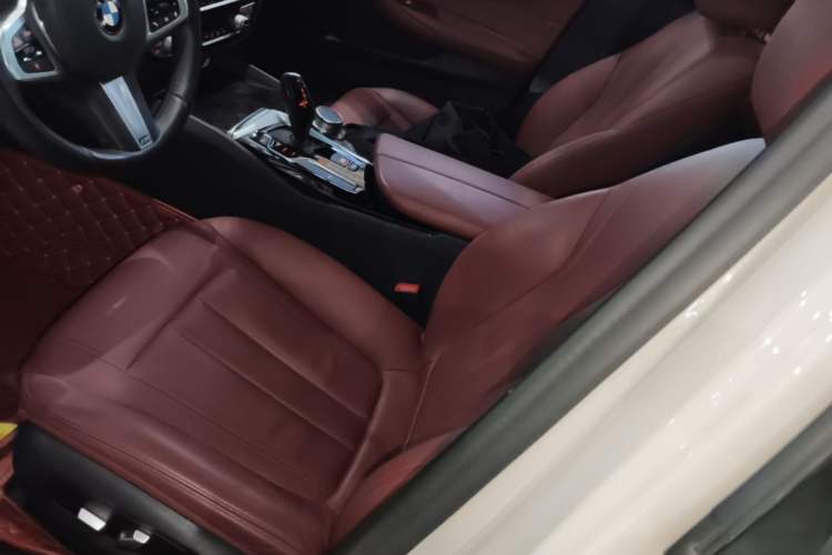 Used BMW 5 Series 2020 530Li Leading Model M Sport Package Left Front Seat