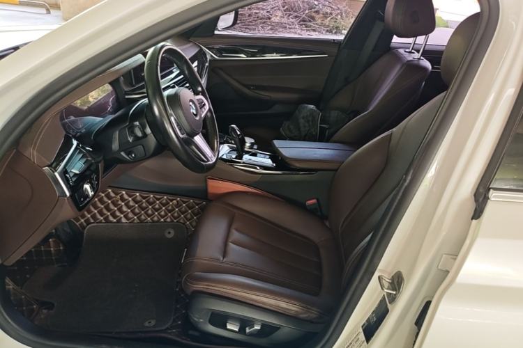 Used BMW 5 Series 2020 525Li M Sport Package Left Front Seat