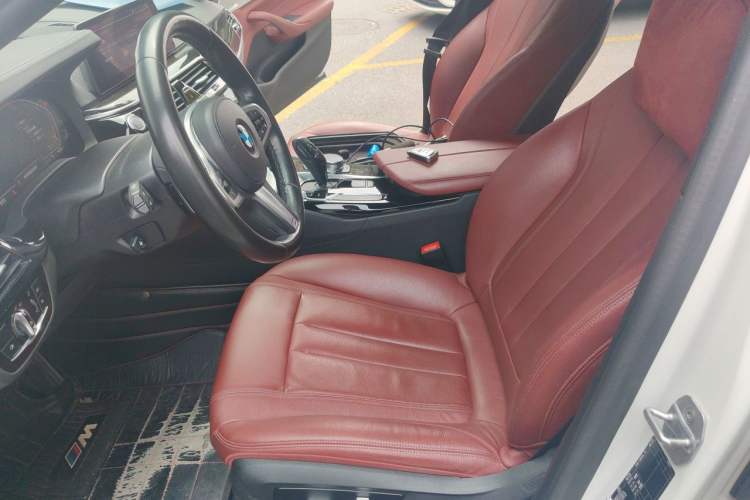 Used BMW 5 Series 2020 530Li Leading Model M Sport Package Left Front Seat
