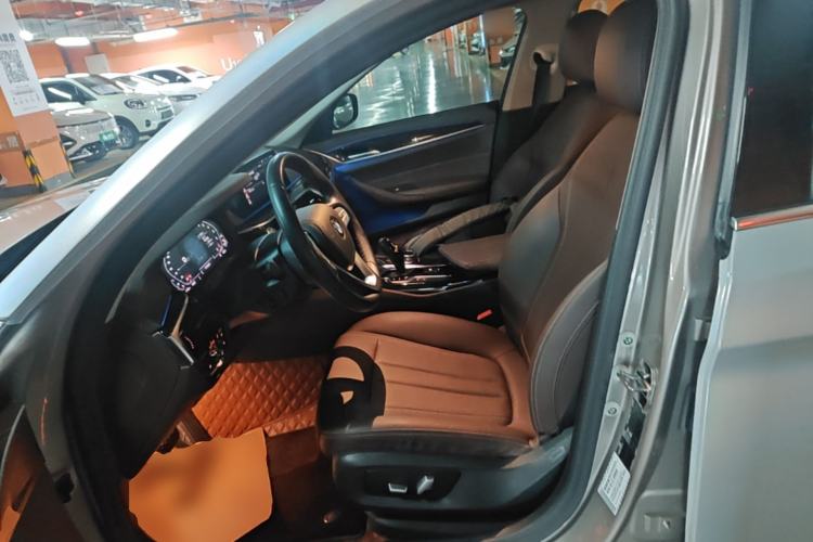 Used BMW 5 Series 2020 525Li Luxury Package Left Front Seat