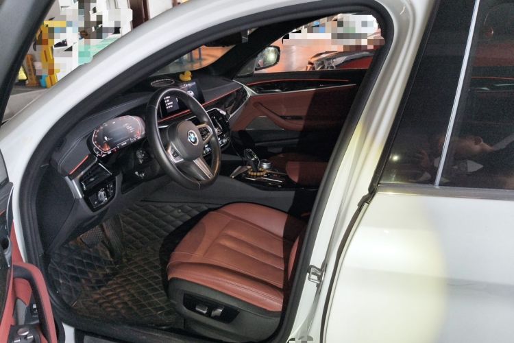 Used BMW 5 Series 2020 530Li Luxury Edition M Sport Package Left Front Seat