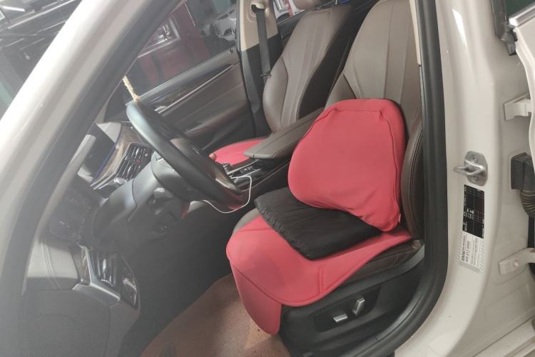Used BMW 5 Series 2020 525Li Luxury Package Left Front Seat