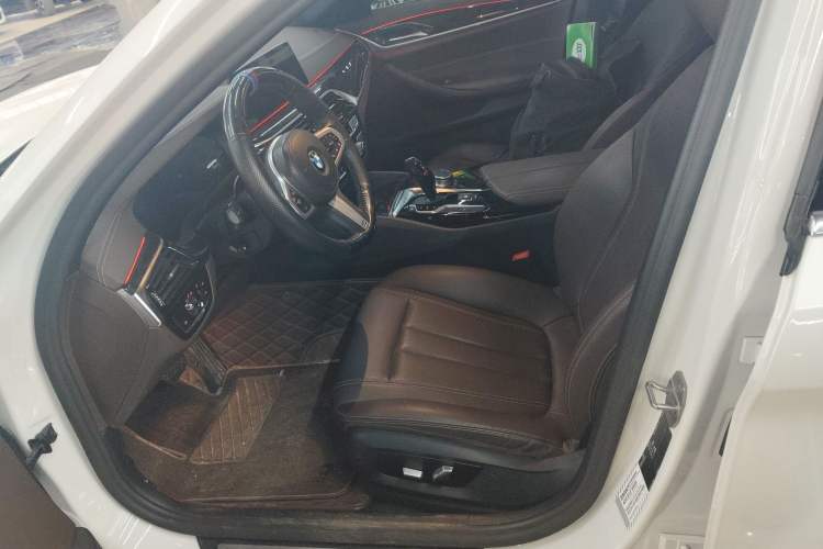 Used BMW 5 Series 2020 525Li M Sport Package Left Front Seat