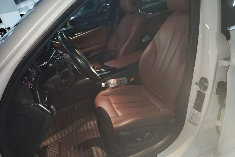 Used BMW 5 Series 2020 530Li Leading Model M Sport Package Left Front Seat