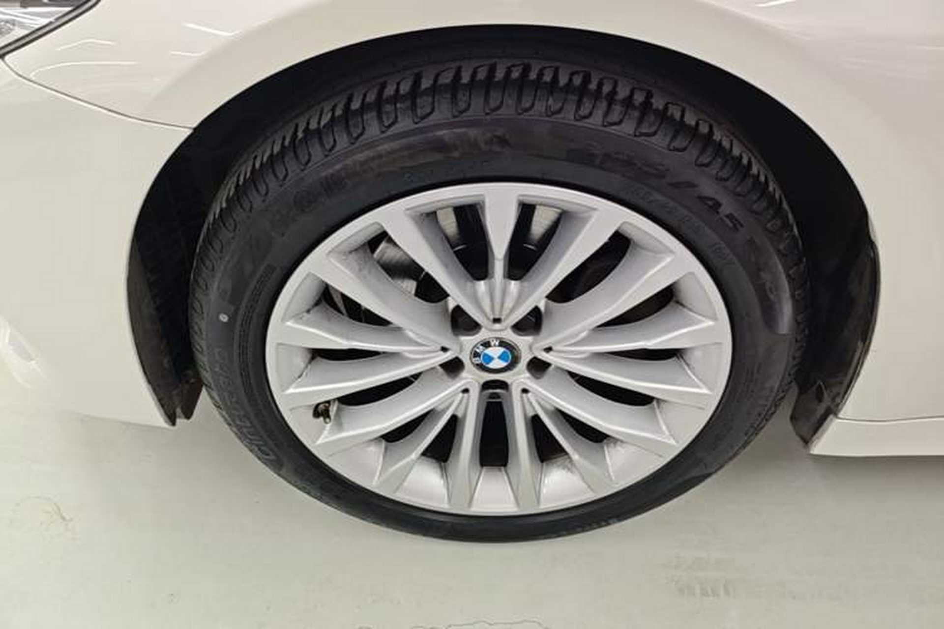 Used BMW 5 Series 2020 525Li Luxury Package Left Front Wheel Hub