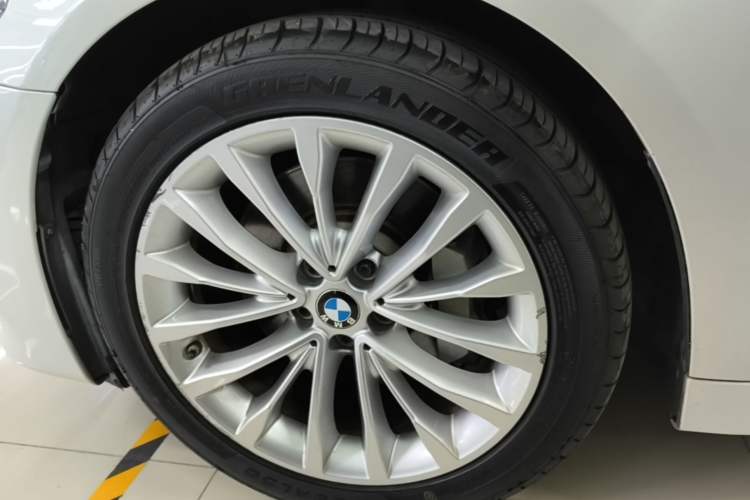 Used BMW 5 Series 2020 530Li Leading Edition Luxury Package Left Front Wheel Hub