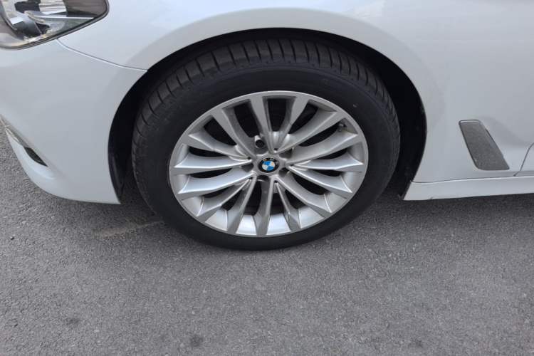 Used BMW 5 Series 2020 525Li Luxury Package Left Front Wheel Hub