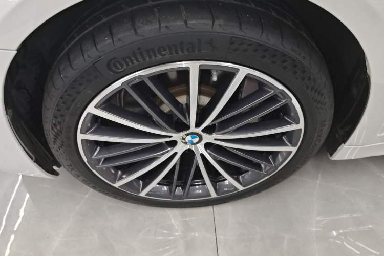 Used BMW 5 Series 2020 530Li Luxury Edition M Sport Package Left Front Wheel Hub