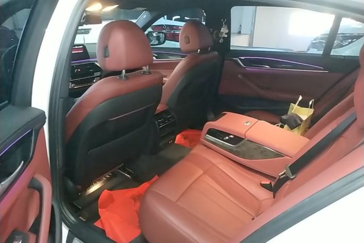 Used BMW 5 Series 2020 530Li xDrive M Sport Package Left Rear Seat