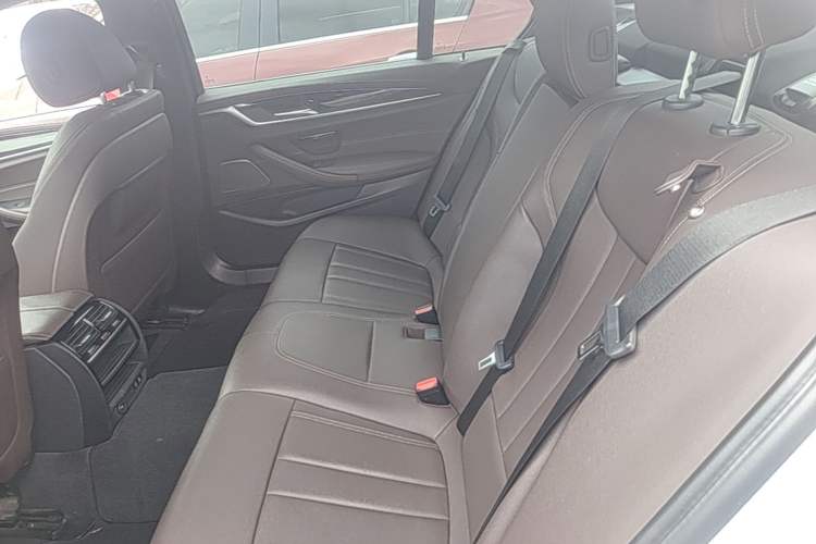 Used BMW 5 Series 2020 525Li M Sport Package Left Rear Seat
