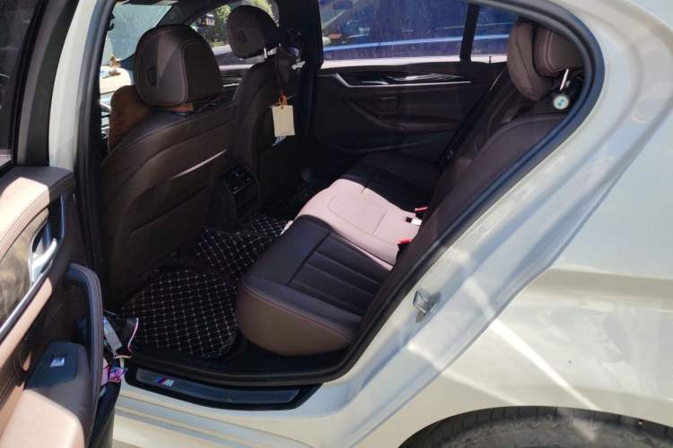 Used BMW 5 Series 2020 525Li M Sport Package Left Rear Seat