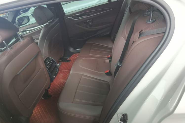 Used BMW 5 Series 2020 525Li M Sport Package Left Rear Seat