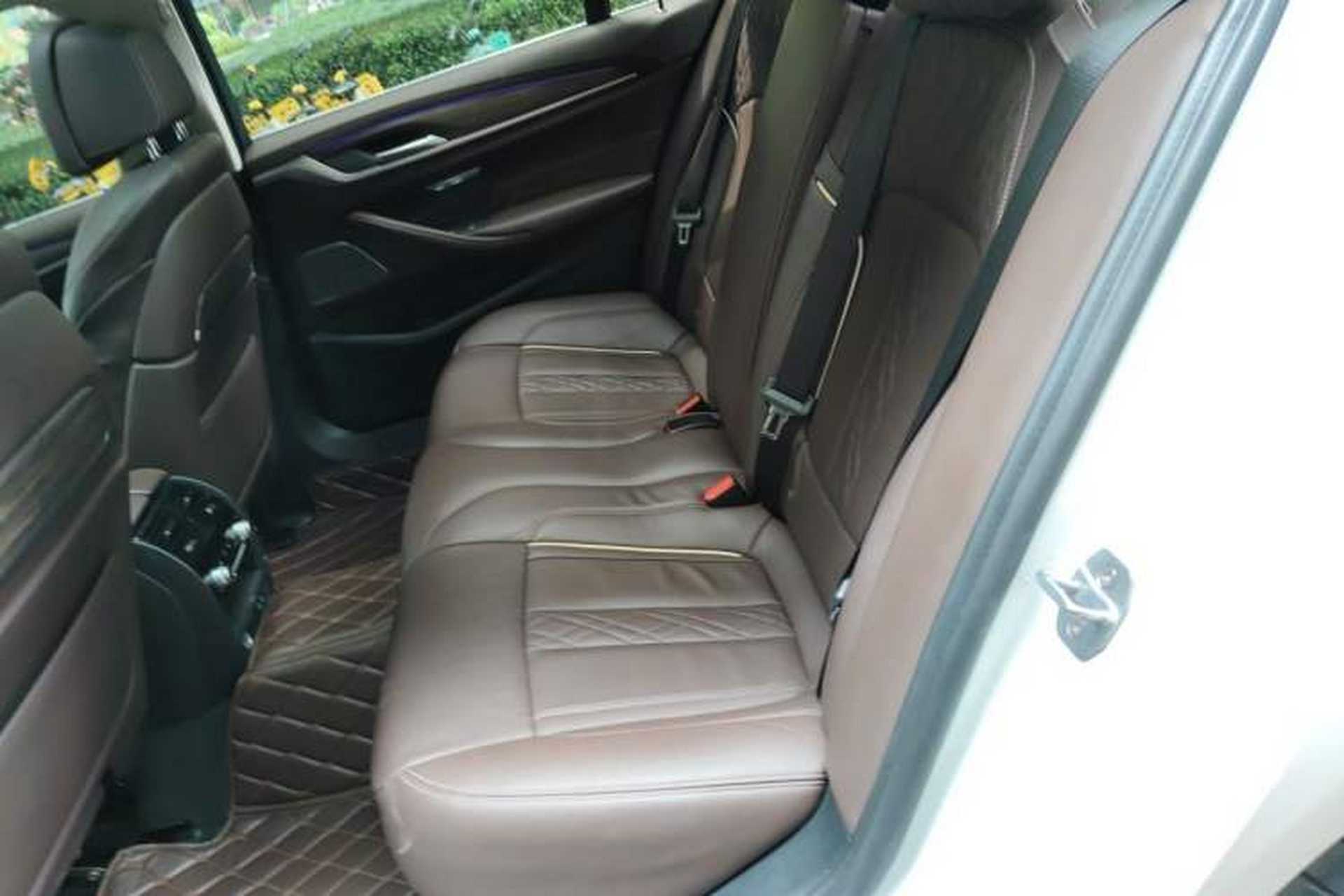 Used BMW 5 Series 2020 530Li Luxury Edition Premium Package Left Rear Seat