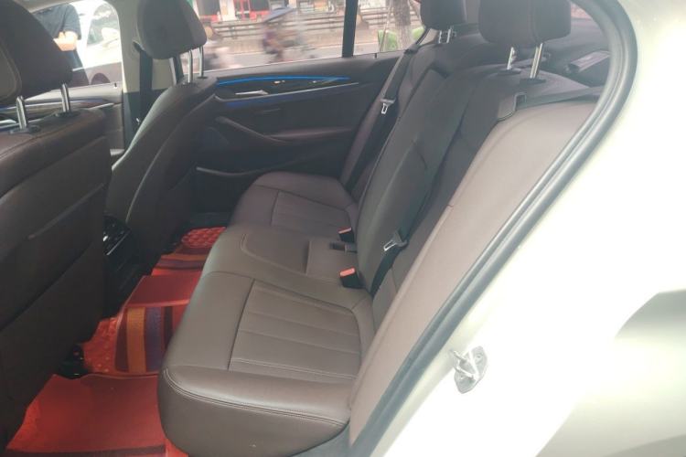 Used BMW 5 Series 2020 525Li Luxury Package Left Rear Seat