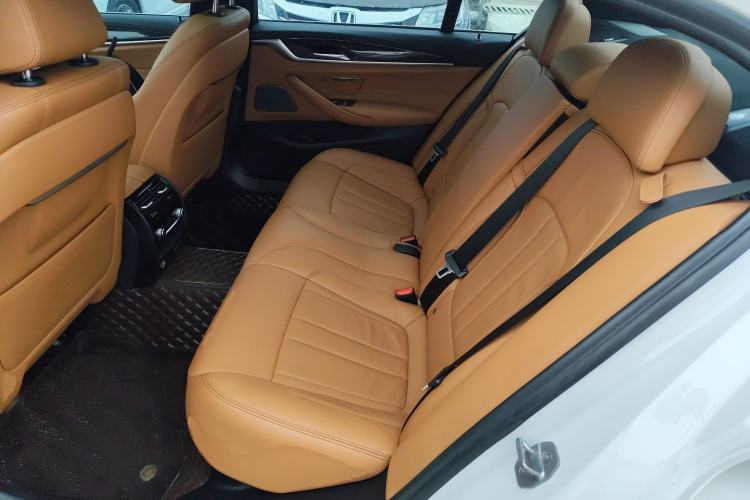 Used BMW 5 Series 2020 530Li Luxury Edition M Sport Package Left Rear Seat