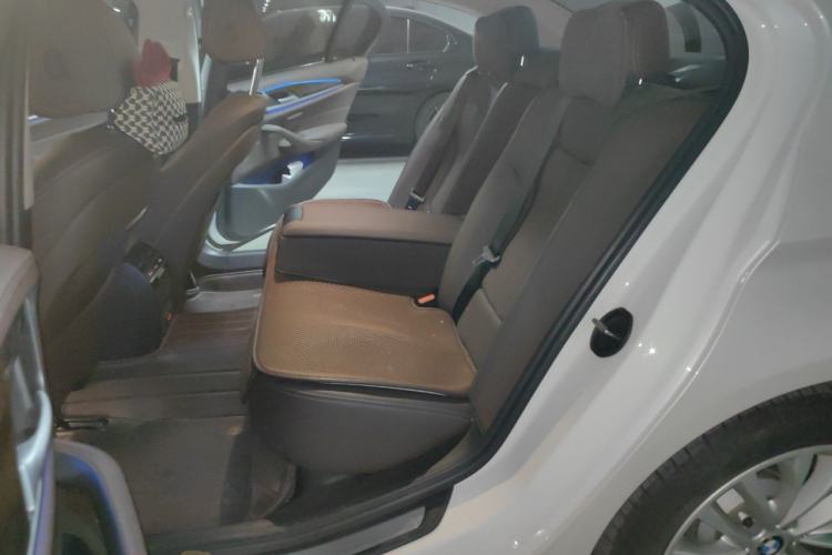 Used BMW 5 Series 2020 525Li Luxury Package Left Rear Seat