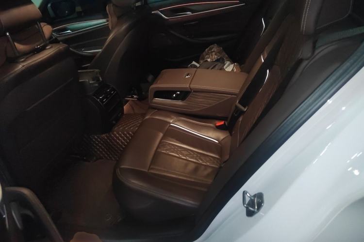 Used BMW 5 Series 2020 530Li Leading Edition Luxury Package Left Rear Seat