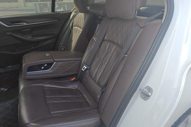 Used BMW 5 Series 2020 530Li xDrive Luxury Package Left Rear Seat