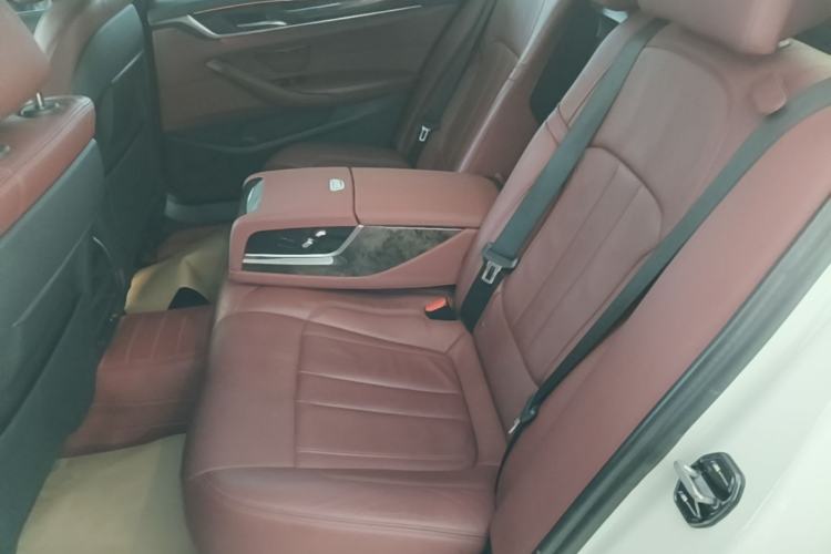 Used BMW 5 Series 2020 530Li Leading Model M Sport Package Left Rear Seat
