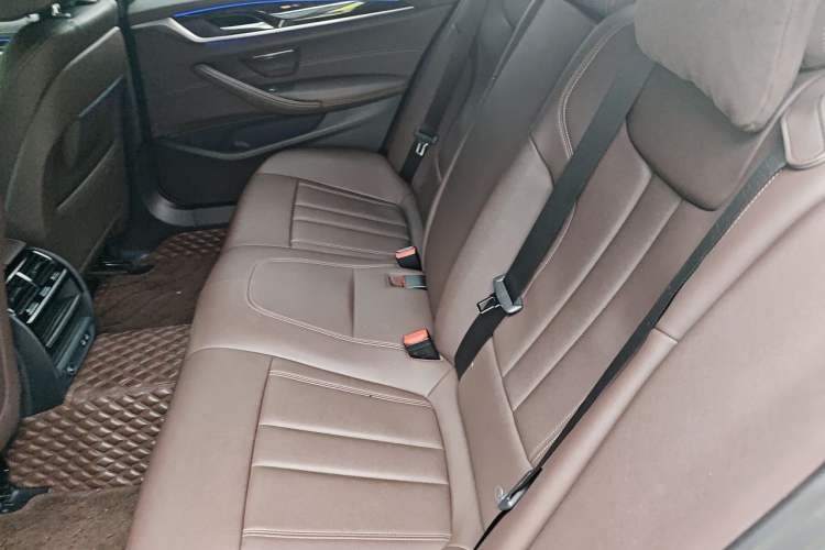 Used BMW 5 Series 2020 525Li M Sport Package Left Rear Seat