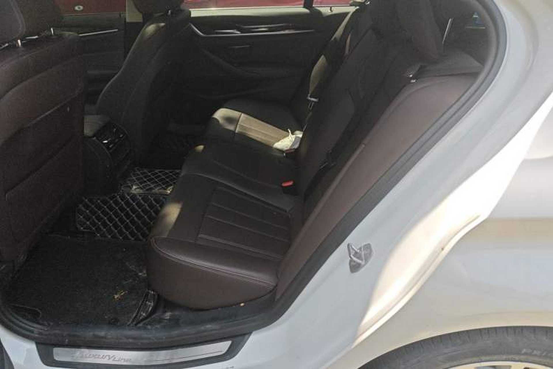 Used BMW 5 Series 2020 525Li Luxury Package Left Rear Seat